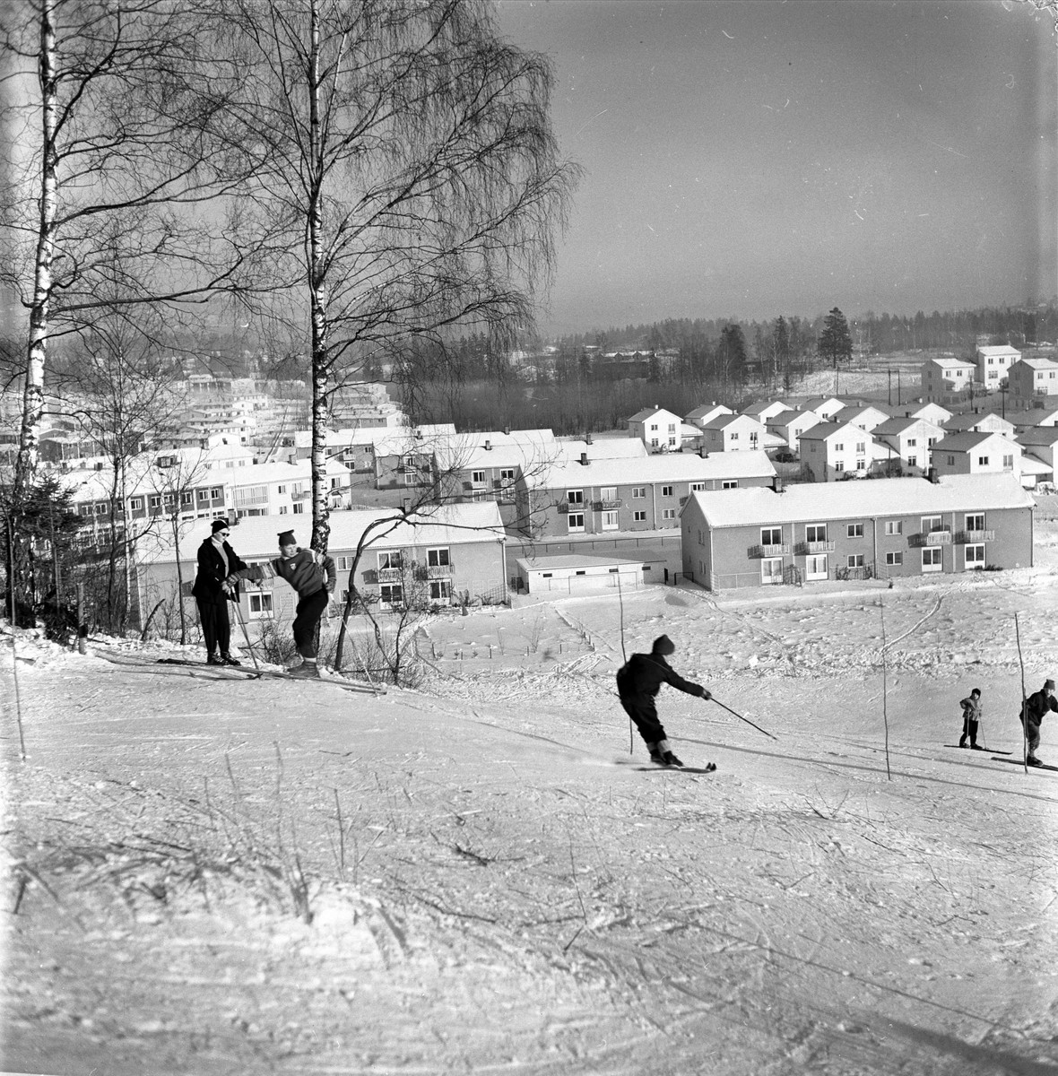 Eiksmarka, Bærum, 27.01.1958. Skibakke og boliger. - Norsk Folkemuseum ...