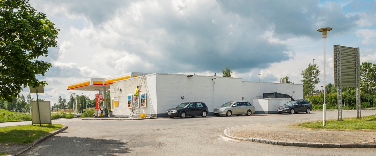 Shell bensinstasjon Prestmoen Kløfta Ullensaker. På sydgående side av ...